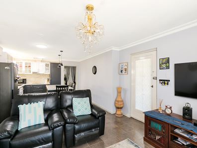 42A Littlemore  Road, Orelia WA 6167