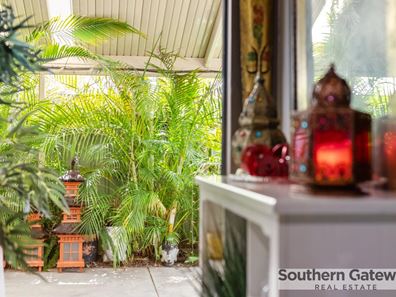 18 Campden Loop, Parmelia WA 6167