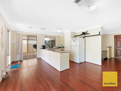 10 Jooleen Way, Thornlie WA 6108