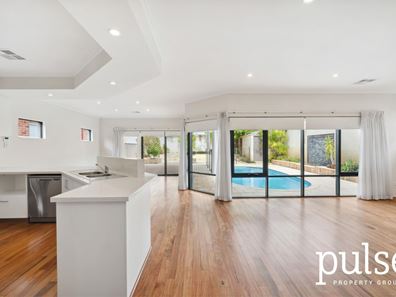 6A Bridget Place, Shelley WA 6148