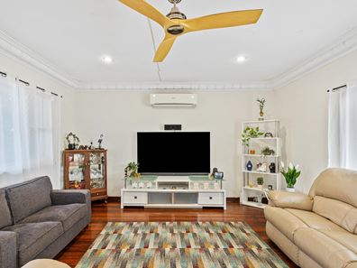 8 Gillark Street, Dudley Park WA 6210