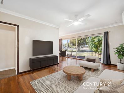14 Charlton Place, Thornlie WA 6108