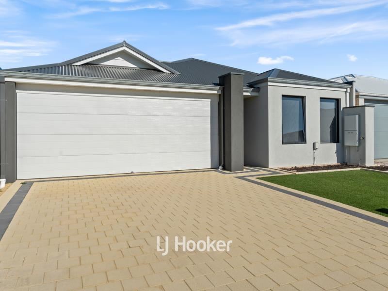 90 Carnelian Avenue, Australind