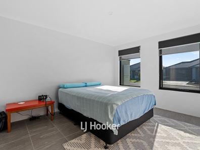90 Carnelian Avenue, Australind WA 6233