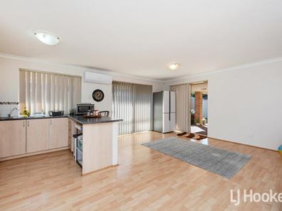 3/11 Liberton Place, Coodanup WA 6210