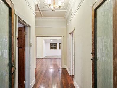 113 South Street, Beaconsfield WA 6162
