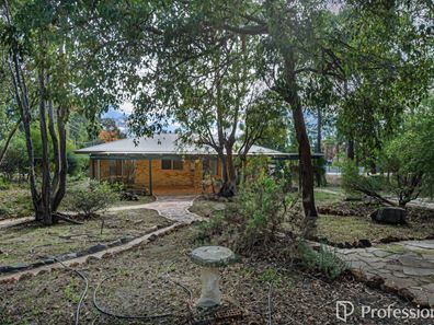 112 Willcox Street, Chidlow WA 6556