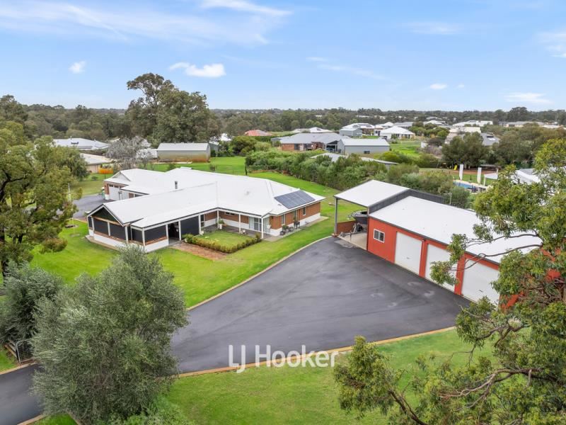 12 Craigie Drive, Roelands