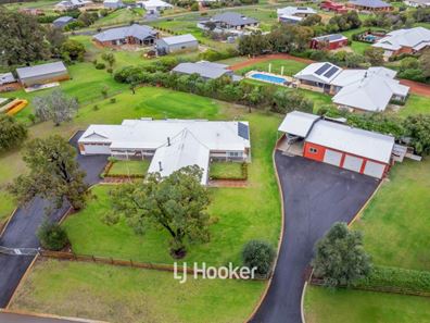 12 Craigie Drive, Roelands WA 6226