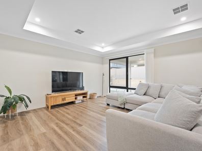 15 Miramar Loop, Baldivis WA 6171
