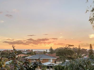 18 Mooring Crescent, Ocean Reef WA 6027