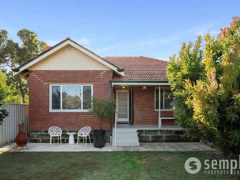 36 Redwood Crescent, Melville WA 6156