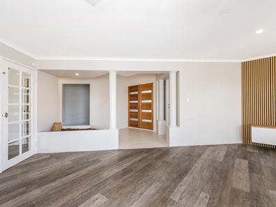 32 Madras Crescent, Port Kennedy WA 6172