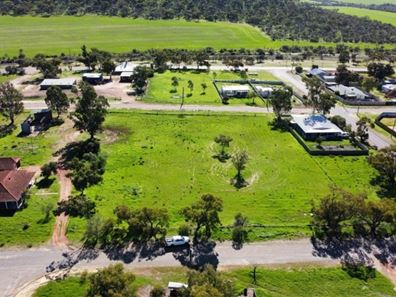 12  Field Street , Mingenew WA 6522