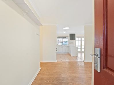 8 Jacques Place, Orelia WA 6167