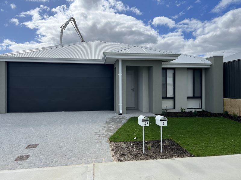 4 Lighthouse Grove, Madora Bay WA 6210