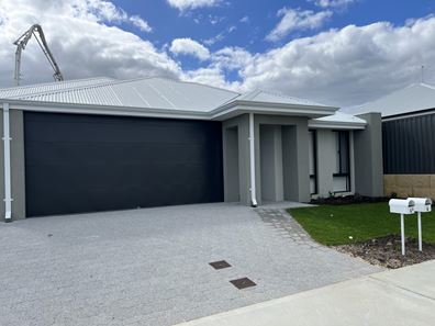 4 Lighthouse Grove, Madora Bay WA 6210