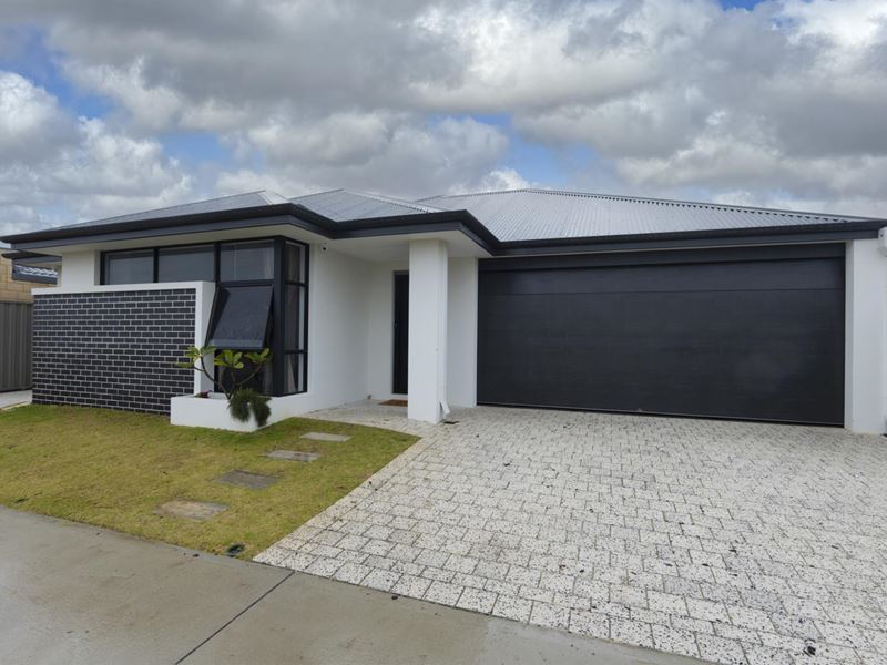 13 Aureolin Road, Eglinton WA 6034