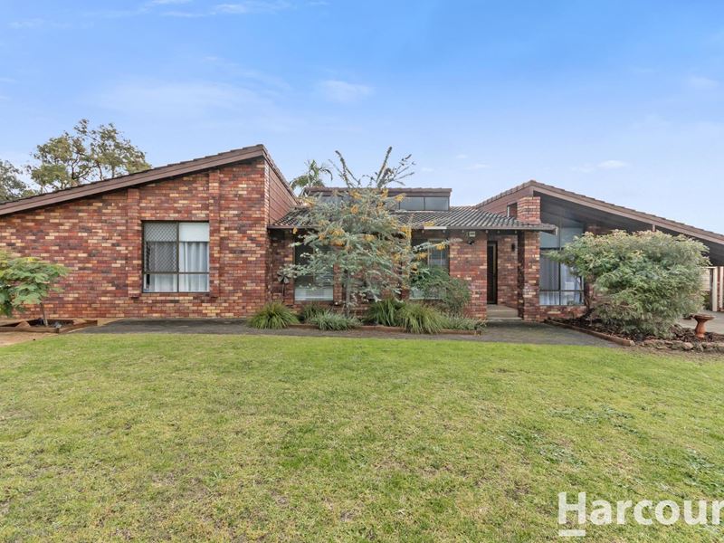 7 Rowsley Way, Carine
