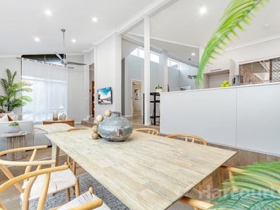 7 Rowsley Way, Carine WA 6020