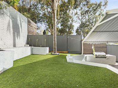 4 York Street, Inglewood WA 6052