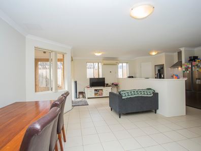 1/17 Third Avenue, Kelmscott WA 6111