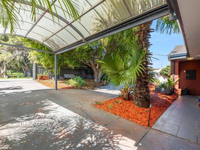 11 Scott Place, Hillarys WA 6025