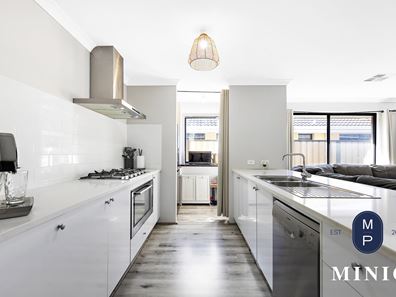 33 Sansimeon Boulevard, Byford WA 6122