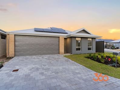 8 La Valle Avenue, Henley Brook WA 6055