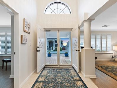2 Charlotte View, Coogee WA 6166