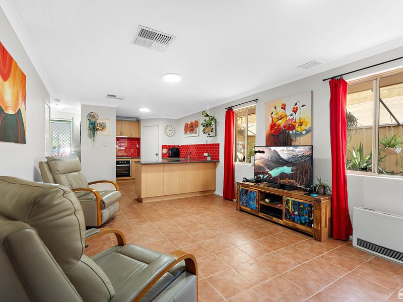 17/135 Challis Road, Seville Grove WA 6112
