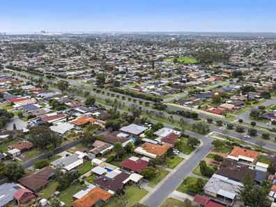 64 Kingston Way, Safety Bay WA 6169
