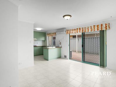 2/6 Madison Gardens, Stirling WA 6021