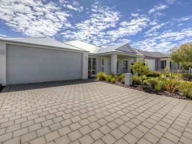 16 Beneke Street, Bushmead WA 6055