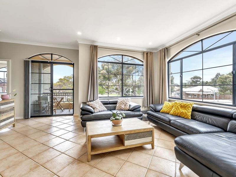 2A St Pauls Crescent, Joondalup WA 6027