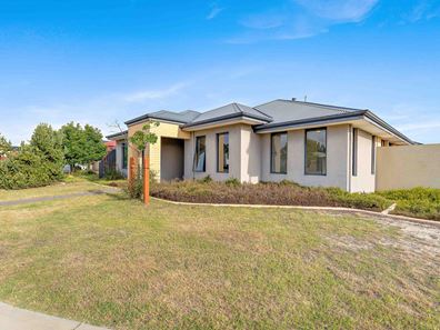 18 Dalmilling Drive, The Vines WA 6069