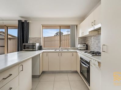 4/26 Andrea Way, Queens Park WA 6107