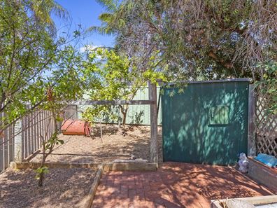 16 St Clair Street, Yanchep WA 6035