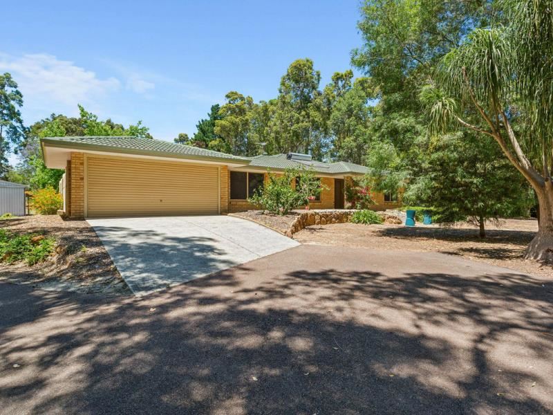 10 Protea Court, Stoneville WA 6081