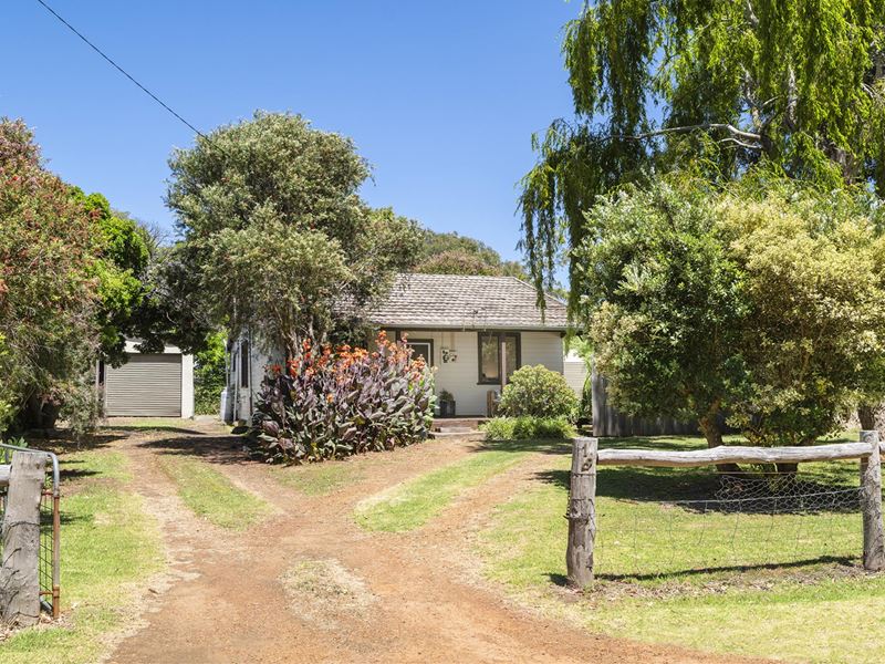 18 Shervington Avenue, Witchcliffe WA 6286