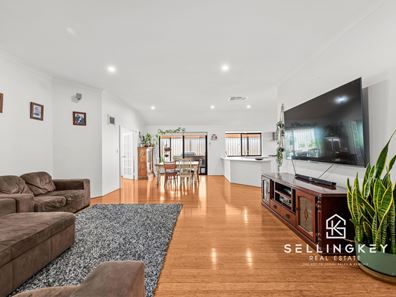 21 SAMUEL LOOP, Canning Vale WA 6155