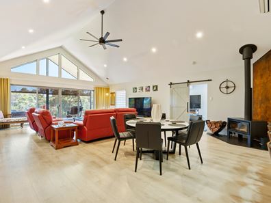 15 Widdeson Street, Nannup WA 6275