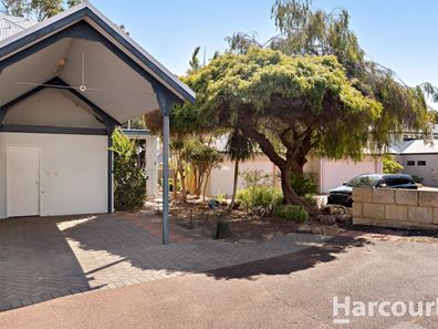 4/2 Marina Quay Drive, Erskine WA 6210