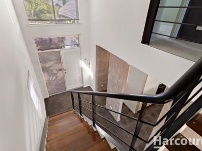 4/2 Marina Quay Drive, Erskine WA 6210