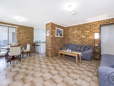 2/59 Janis Street, Halls Head WA 6210