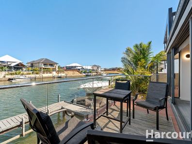 39 Leisure Way, Halls Head WA 6210