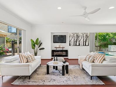 5 Wanborough Close, Gwelup WA 6018
