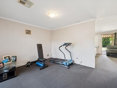 32 Petrel Close, Seville Grove WA 6112