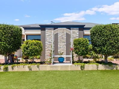 39 Marathon Loop, Madeley WA 6065