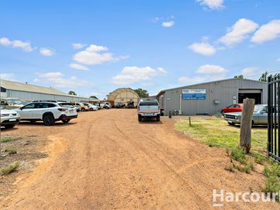 8 Cox Street, Pinjarra WA 6208